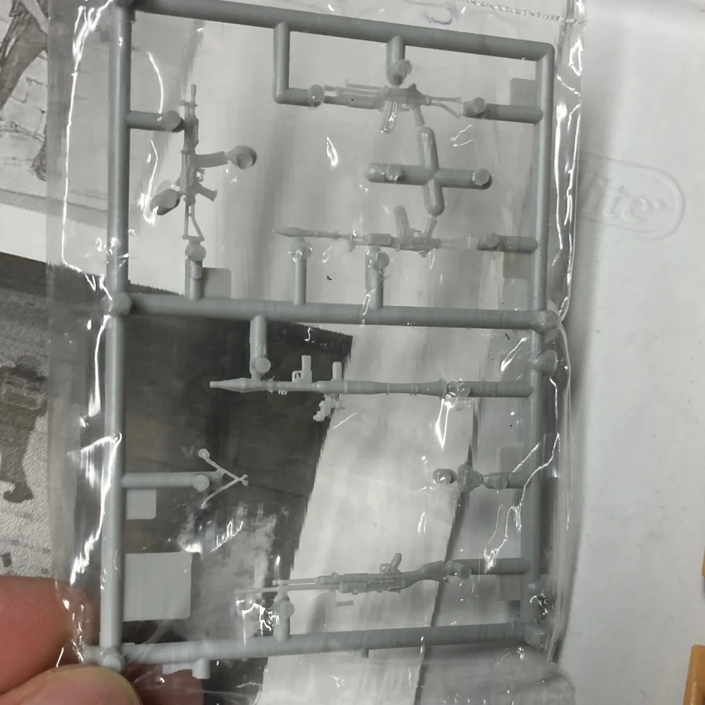 DML Paratroopers, kit #3001, 1/35 model figure kit, no box, one figure missing